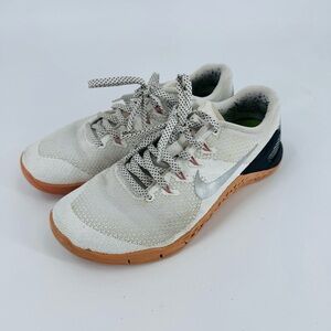 Nike Women’s Metcon Training Shoes White Black Silver Size 7.5 CrossFit Gym